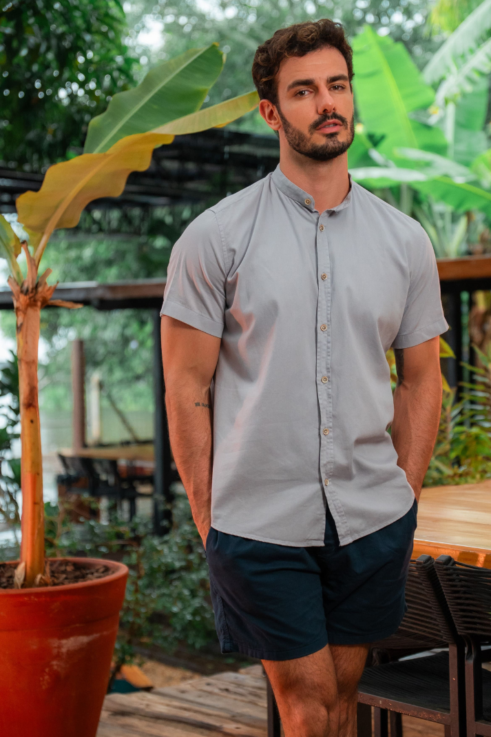 Camisa manga curta gola padre sarja estonada