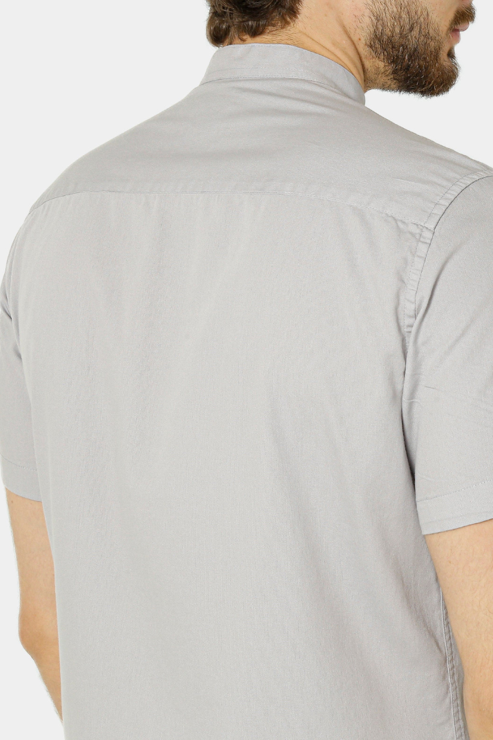 Camisa manga curta gola padre sarja estonada